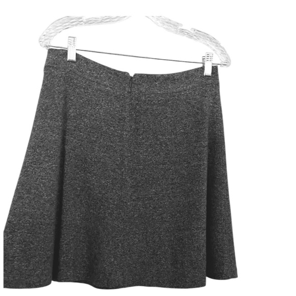 ✨Loft Skirt✨ - Picture 4 of 5